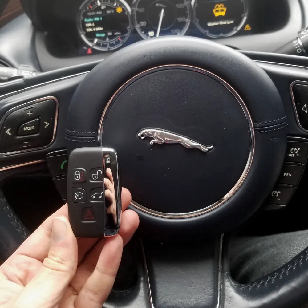 New Jaguar smart key at the steering wheel